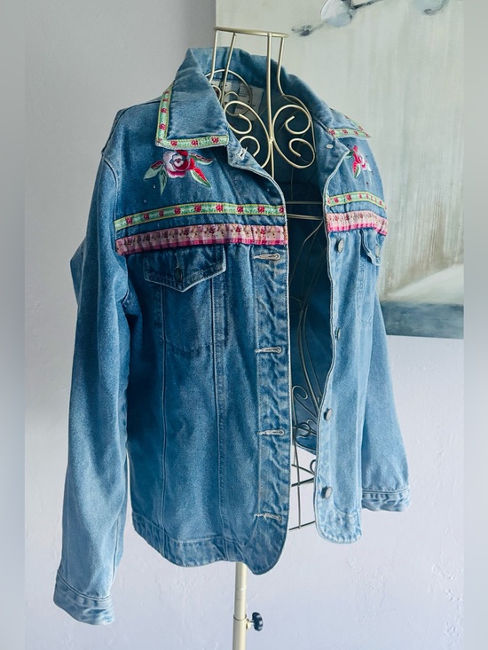 Bill Blass Jackets & Blazers - Bill Blass Embroidered Floral Denim Jacket Medium Boho Cottagecore